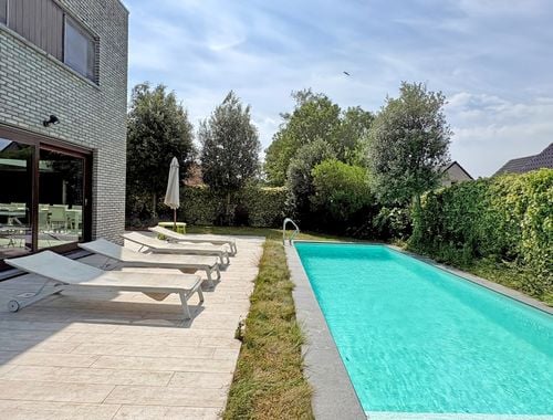                                         Villa te koop in Oostduinkerke, € 895.000
