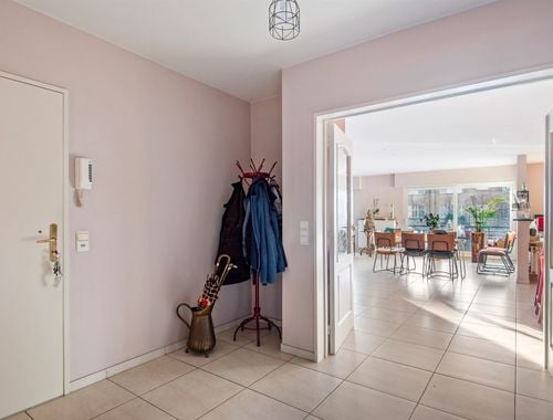                                         Appartement te koop in Hoboken, € 390.000
