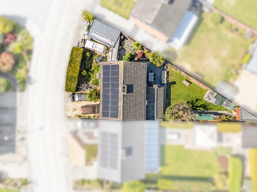 Deze op te frissen woning in de gegeerde wijk Waaienberg, bezit zo maar even 5 slaapkamers. <br />
Ideaal voor grote gezinnen of mensen die wonen en w