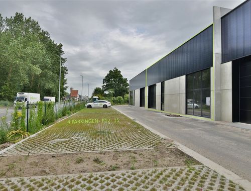                                         Immeuble de bureaux à louer à Sint-Gillis-Bij-Dendermonde, € 200
