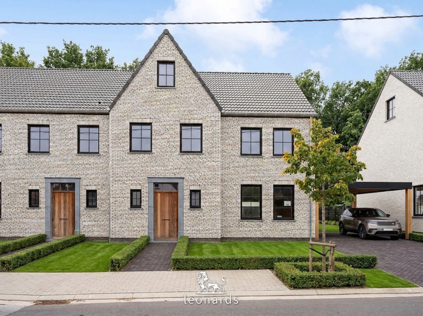 Laatste energiezuinige nieuwbouwwoningen te koop in Desselgem – modern wooncomfort in een rustige omgeving<br />
Ontdek deze prachtige halfopen nieuwb