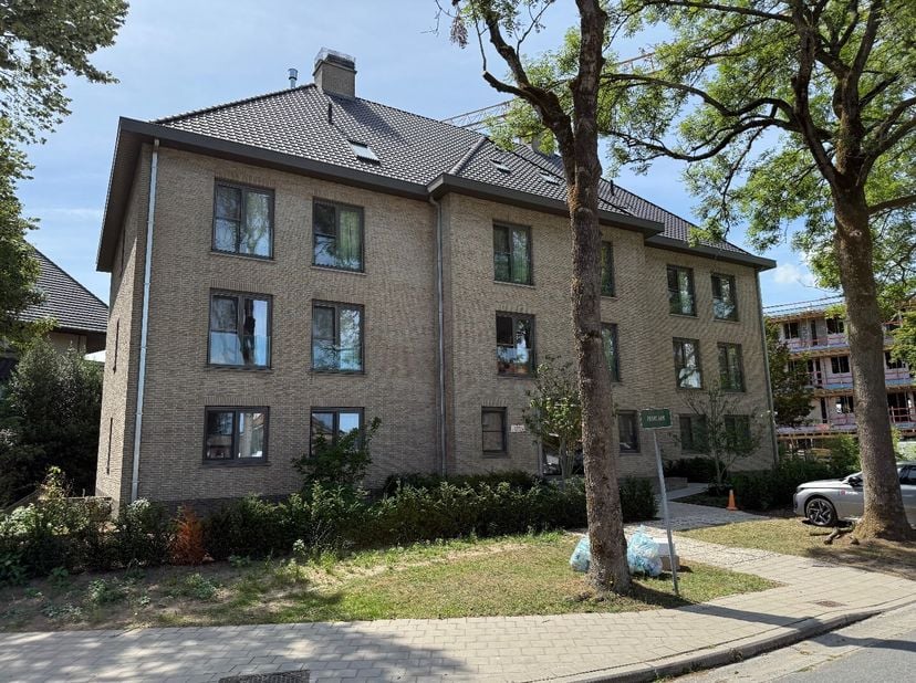 Bezoekmoment woensdag 17/6. Op voorhand inschrijven via onze website : www.futurimmo.be --&amp;gt; pagina te huur --&amp;gt; plan uw bezoek.<br />
Beschikbaar