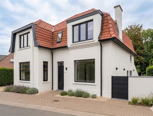                                         Maison à vendre à Smeerebbe-Vloerzegem, € 235.000
