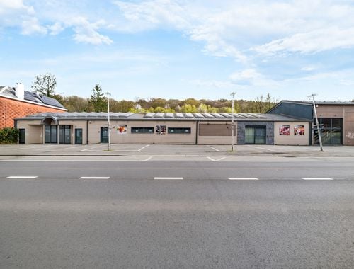                                         Bâtiment commercial à vendre à Bousval, € 800.000
