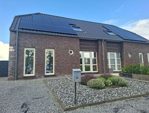                                         Woning te huur in Neeroeteren, € 1.300

