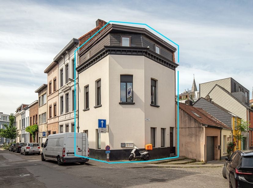Investeringspand met onmiddellijke huuropbrengst in Antwerpen<br />
Gelegen aan de Maatsweg 14 bevindt zich deze interessante opbrengsteigendom bestaa