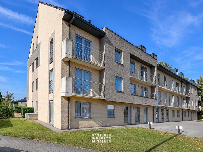 Appartement te koop in Veldstraat 68 bus 002,
                    9910 Knesselare