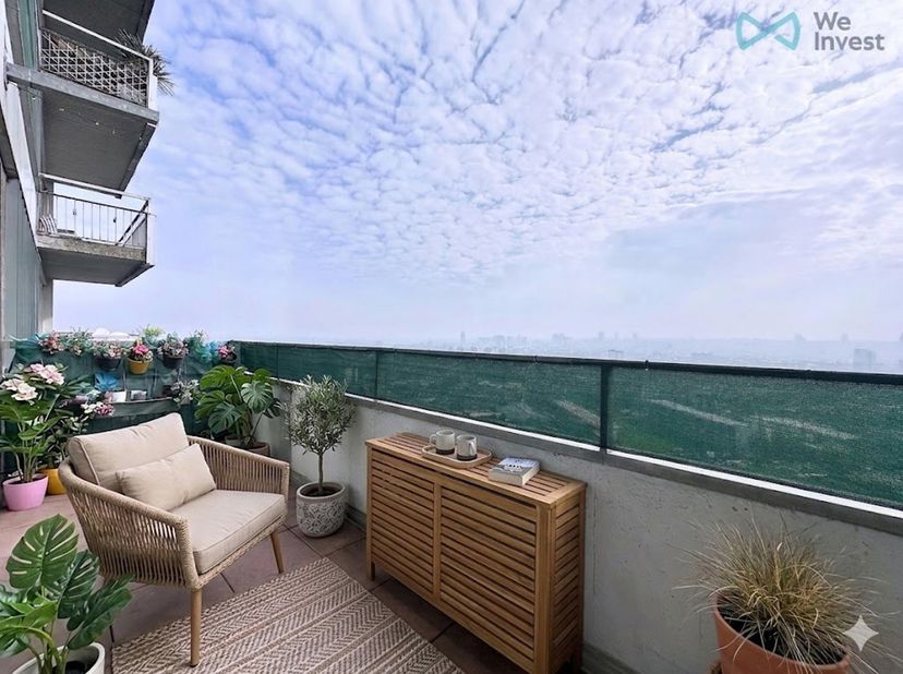 Info &amp;amp; bezichtigingen: nathalie.p@weinvest.be | 02 315 77 22<br />
We Invest biedt exclusief dit appartement met 2 slaapkamers aan, gelegen op de