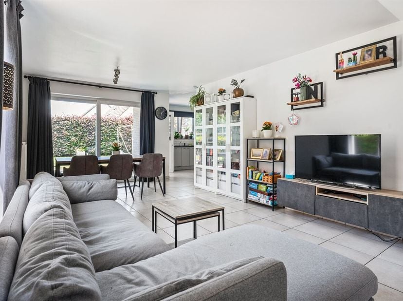 Située dans la Lobbensestraat à Keiberg (Scherpenheuvel-Zichem), cette maison bénéficie d'un emplacement calme et d'un accès facile à Diest, Aarschot,