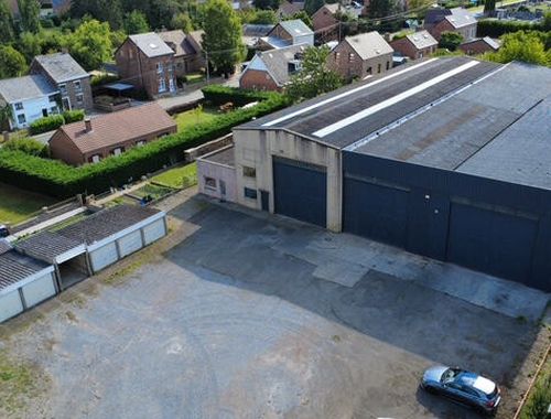                                         Entrepôt à vendre à Ham-sur-Sambre, € 578.000
