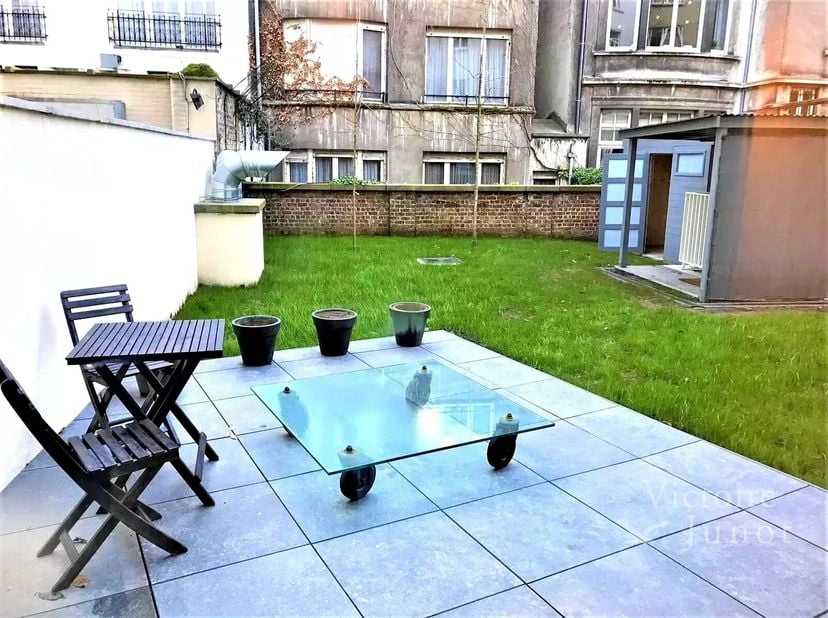 Appartement te huur in RUE SOUVERAINE 111,
                    1000 Brussel