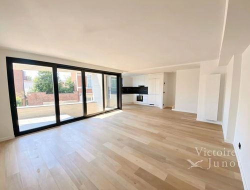                                         Triplex te koop in Ukkel, € 695.000
