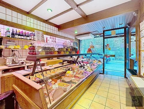                                         Commerce à remettre à Binche, € 150.000
