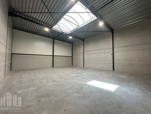                                         Bedrijfsgebouw te huur in Wielsbeke, € 850
