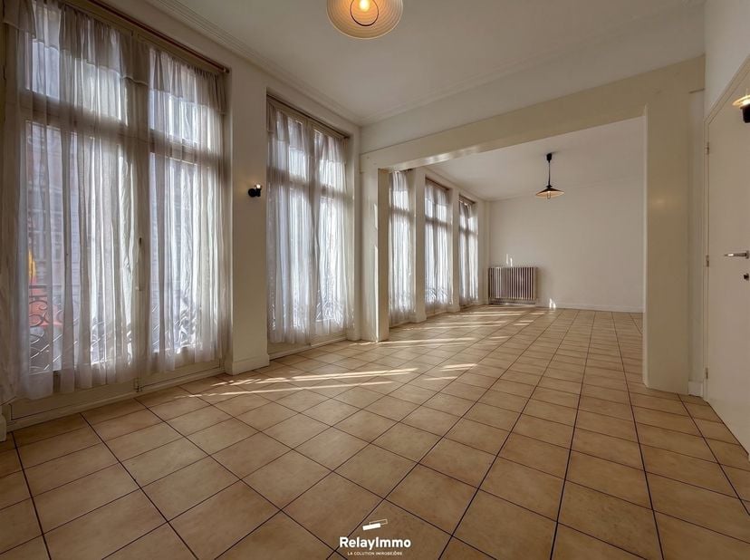Appartement te huur in Rue des Maux 1 bus 1,
                    7500 Tournai