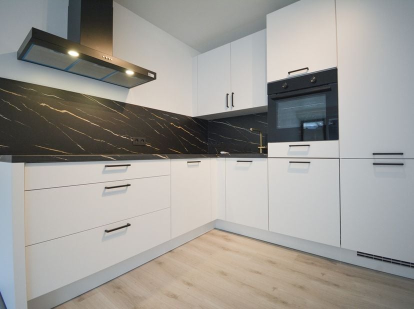 Instapklaar gelijkvloers appartement&amp;nbsp;met twee slaapkamers, gelegen&amp;nbsp;in residentie 'Carmen 2', op wandelafstand van het centrum van Roeselare