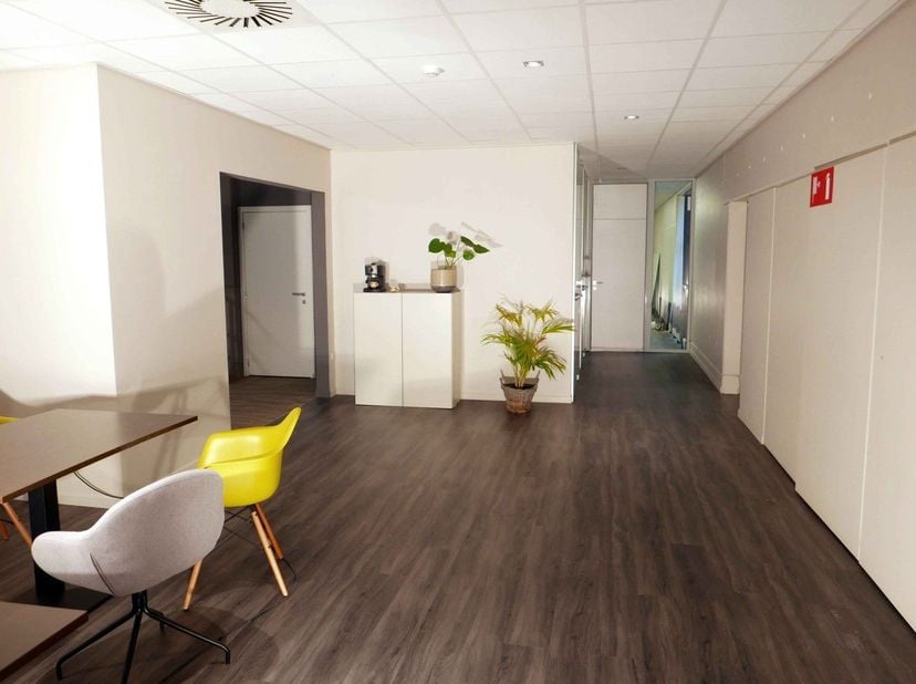 Bien professionnel à louer
                    à 3500 Hasselt