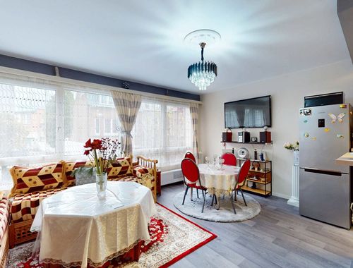                                         Appartement te koop in Jette, € 225.000
