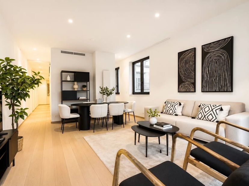 Appartement te koop in RUE FERNAND NEURAY 12,
                    1050 Elsene