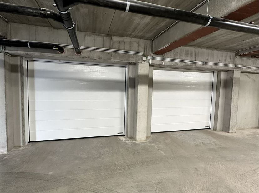 Garage te koop in Dorpsstraat 22,
                    8670 Oostduinkerke