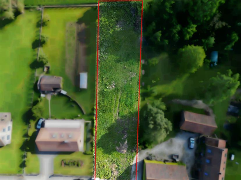 Très beau terrain de 10 ares 57 centiares situé en zone d’habitat à caractère rural à l’entrée du village de Vezon, à 10 minutes de Tournai et à moins