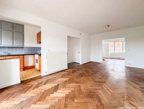                                         Appartement te huur in Ukkel, € 1.100
