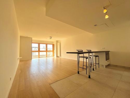                                         Appartement te huur in Etterbeek, € 1.300
