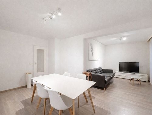                                         Appartement te koop in Brussel, € 215.000
