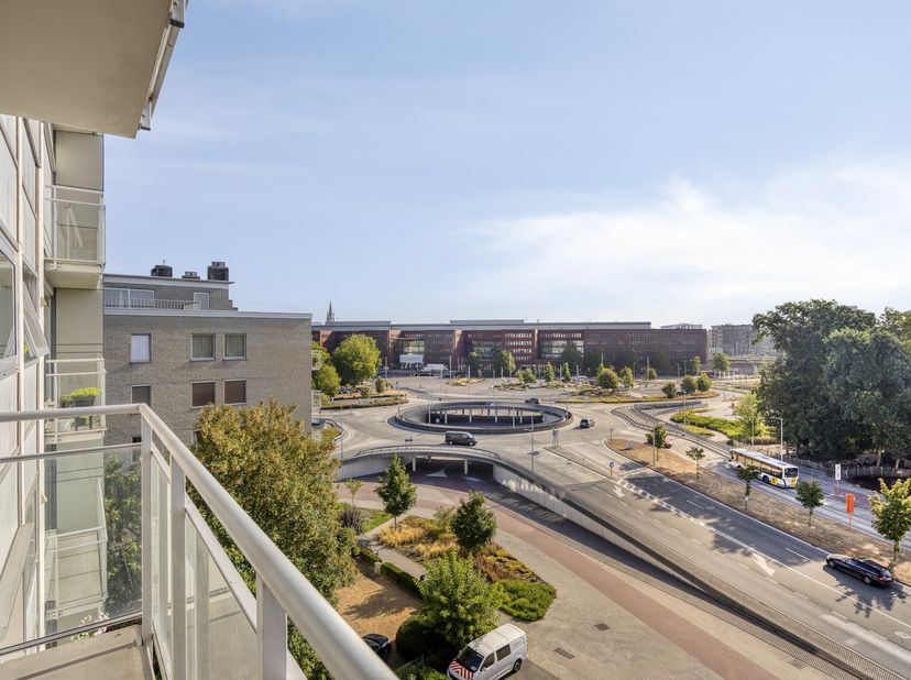 Appartement te koop in Koning Albert I-Laan 38 bus C6,
                    8200 Sint-Michiels