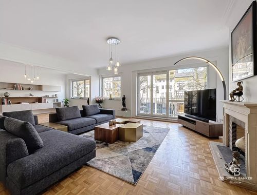                                         Appartement te koop in Ukkel, € 585.000
