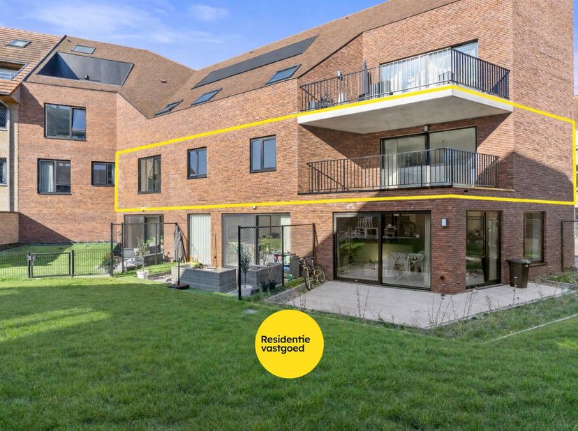 Wonen in alle rust én midden in het centrum? In residentie KorBoo in Gistel combineert dit instapklare nieuwbouwappartement ruimte, licht en verfijnde
