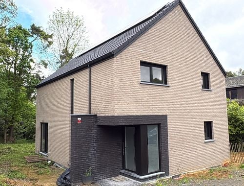                                         Villa te koop in Bierges, € 490.000
