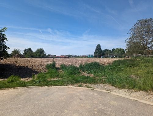                                         Bouwgrond te koop in Heers, € 90.000
