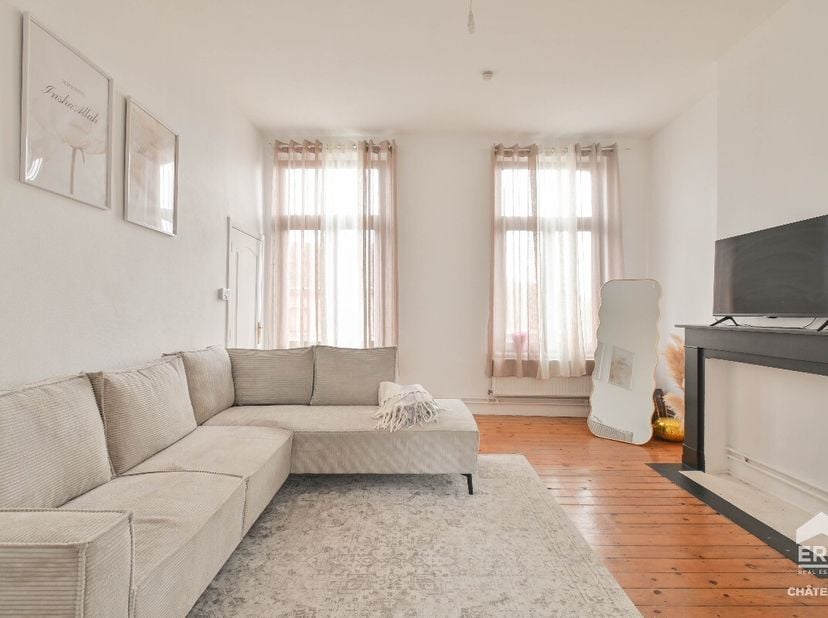 henwijk  Appartement met 2 slaapkamers  UkkelERA Chatelain stelt u dit appartement voor, gelegen op de tweede verdieping van een kleine mede-eigendom,