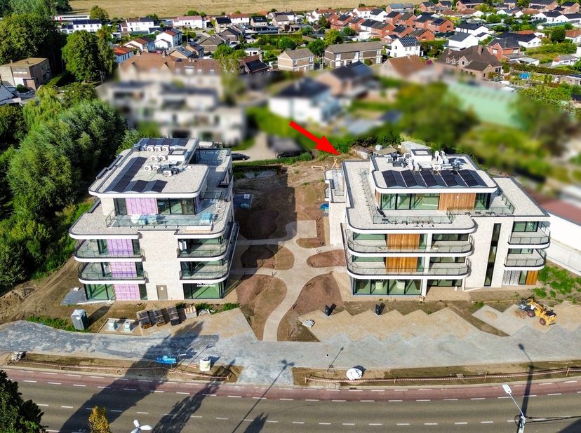 Dit moderne nieuwbouwappartement van 80,2 m², gelegen op de eerste verdieping, combineert ruimte, comfort en een hoogwaardige afwerking. Het apparteme