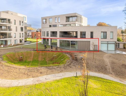                                         Handelsgelijkvloers te koop in Herentals, € 290.000
