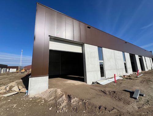                                         Bâtiment d’entreprise à louer à Halen, € 900

