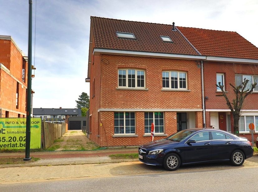 Appartement à vendre
                    à 2970 's Gravenwezel