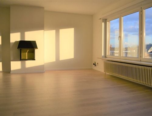                                         Appartement à louer à Sint-Kruis, € 850

