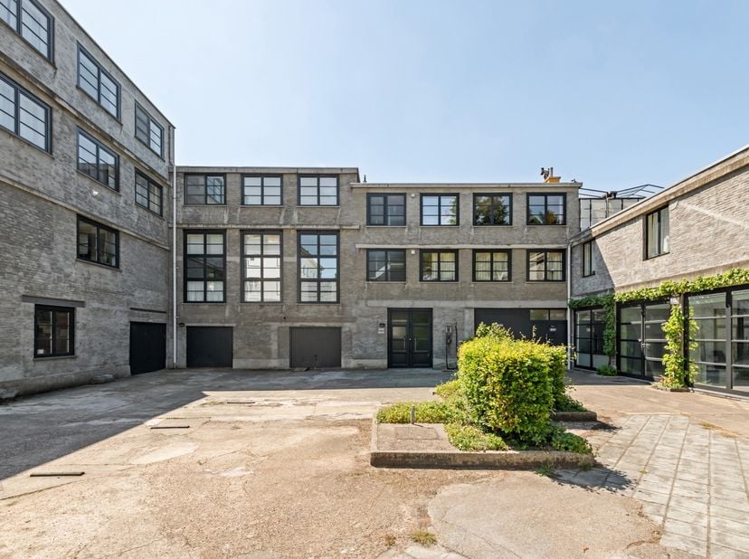 Huis te koop in Gistelse Steenweg 30 bus A,
                    8200 Sint-Andries