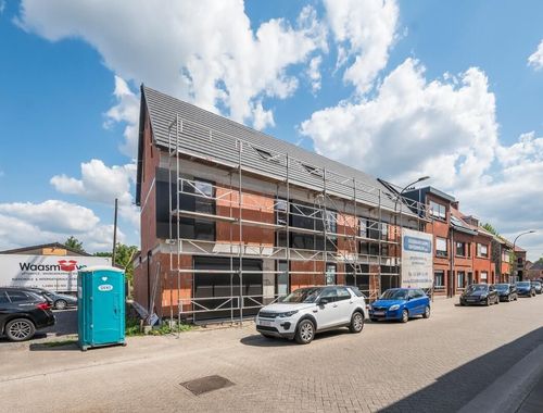                                         Eengezinswoning te koop in Zwijndrecht, € 375.000
