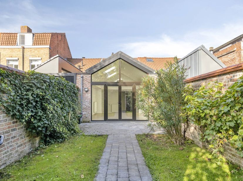 Huis te koop in Oostmeers 89,
                    8000 Brugge