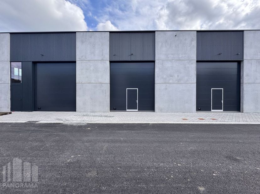 Bedrijfsvastgoed te koop in Brugsesteenweg 106,
                    8740 Pittem