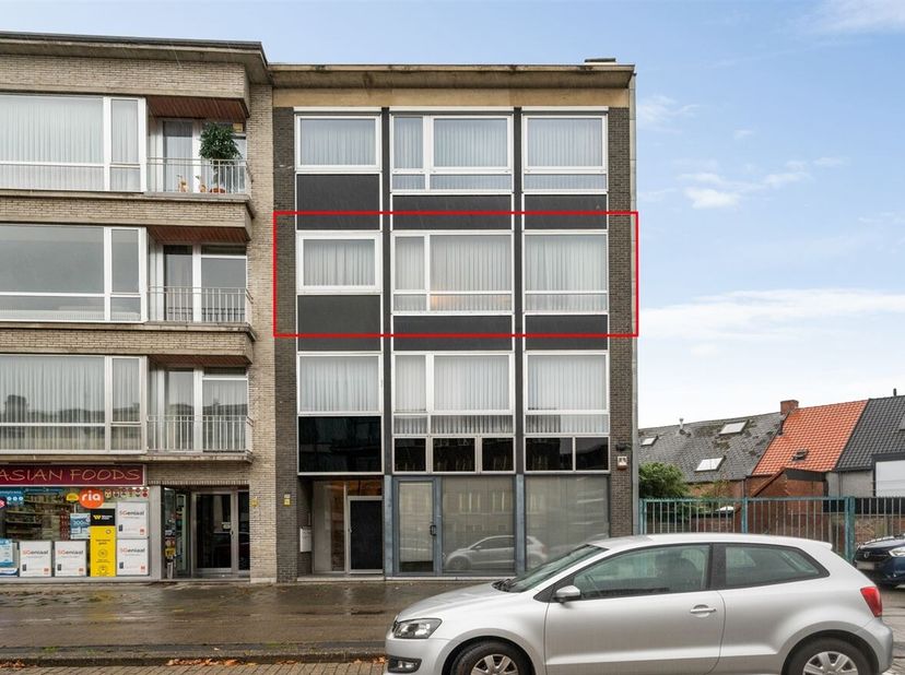 Ruim en instapklaar appartement met 2 slpks<br />
Ligging: Het appartement is gelegen in een kleinschalige residentie in het centrum van Herentals, me