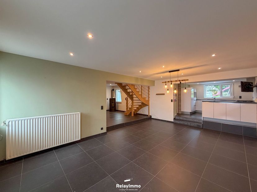Huis te koop in Rue des Ecoles  68,
                    7760 Velaines