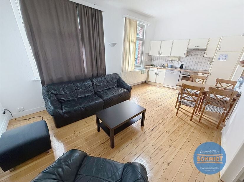 IMMOSCHMIDT (Ref.29649 - Meyser) - SCHAERBEEK - BESCHIKBAAR OP 01/07/2026: Zeer mooie flat van +/- 60m² bestaande uit een slaapkamer, wasplaats/kleedk