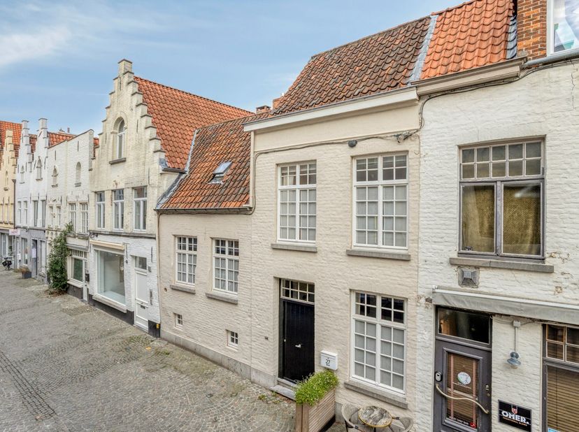 Huis te koop in Jozef Suvéestraat 27,
                    8000 Brugge