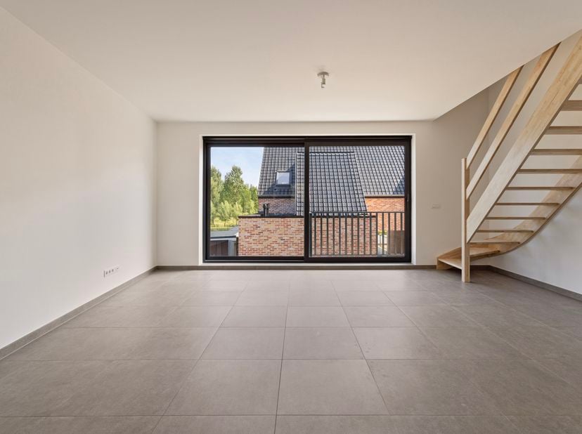 Sint-Jozef is een kleinschalig project gelegen in de Oude Stationsstraat te Herne. Het vroegere schoolgebouw is omgetoverd tot een harmonieus geheel v