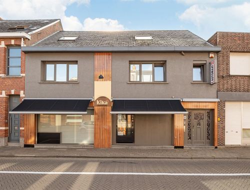                                         Gemengd gebruik te koop in Oppuurs, € 649.000

