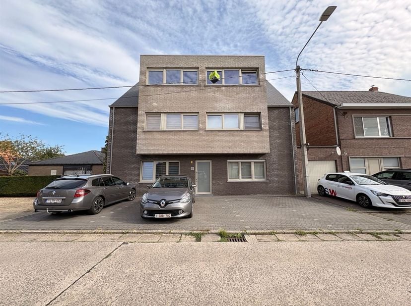 Appartement à louer
                    à 9200 Baasrode